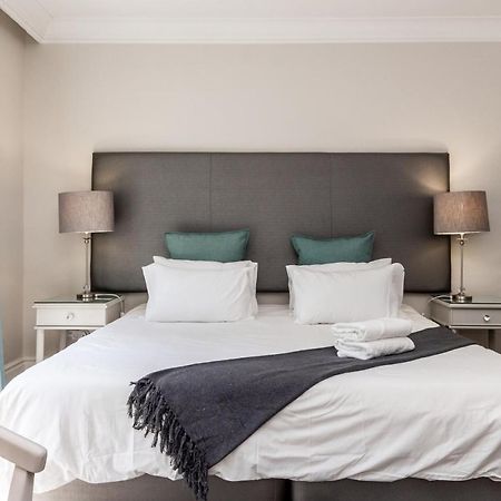 Trendy Apartment In Thibault Square City Centre Кейптаун Екстериор снимка